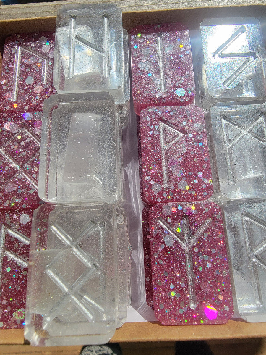 Selenite and pink runes – Enchantedforestboutique