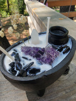 Medium amethyst cauldron candle