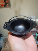 5" diameter cauldron