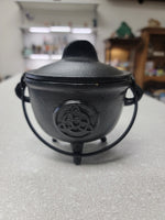 Large triquetra cauldron